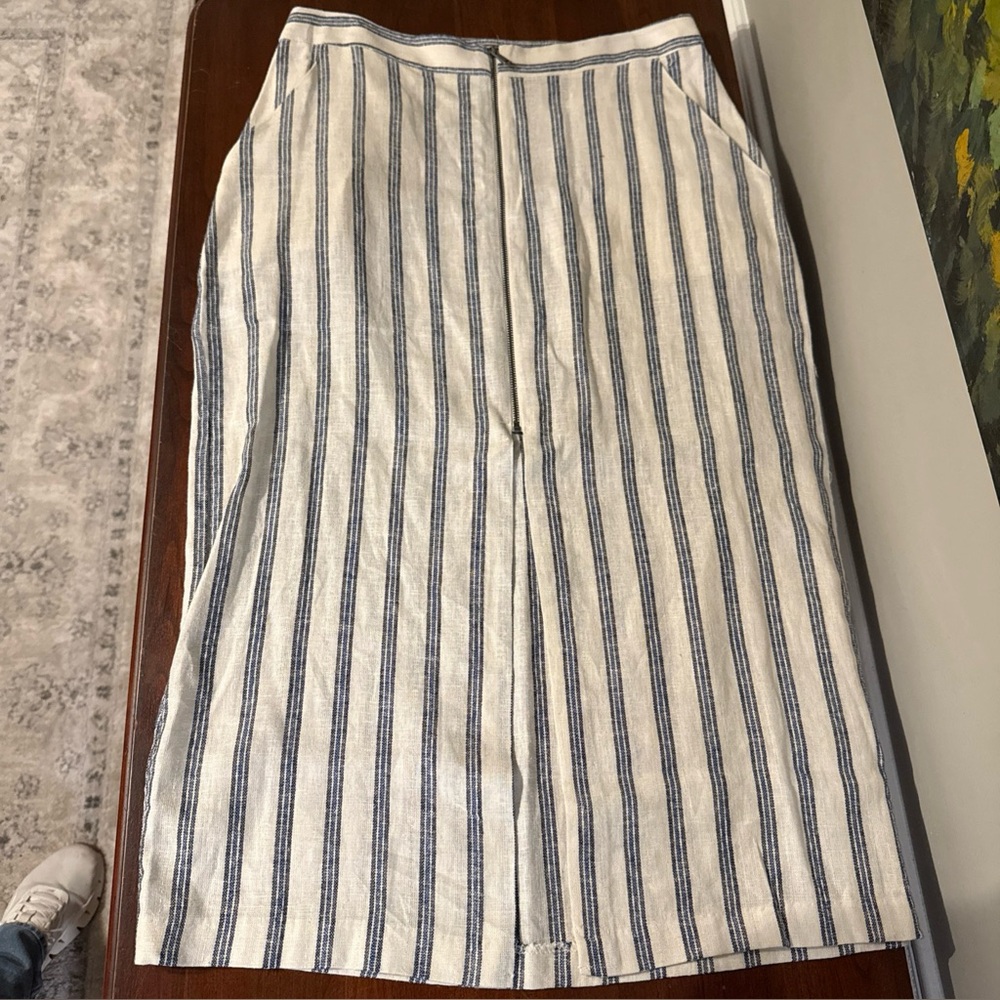 NWT BCBGeneration Womens Skirt Size 8 Blue Striped Linen Rayon Woven